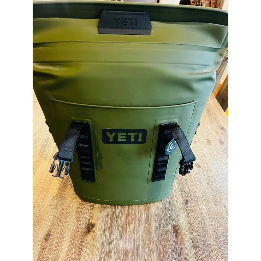 NWT YETI Hopper M20 Soft Backpack Cooler Camp Green MagShield Access
